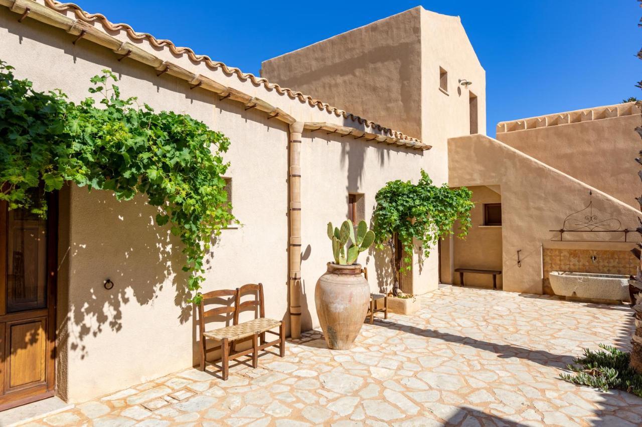 Bed and Breakfast Baglio Giammaccaro Castelluzzo Exterior foto